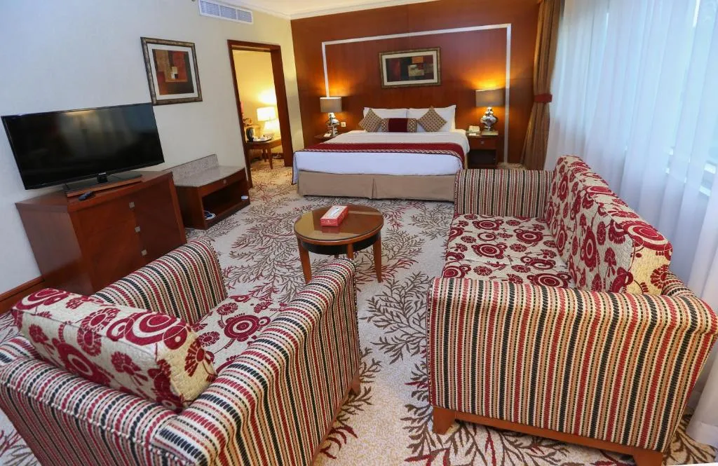 Family Suite (2 Adults + 2 Children)